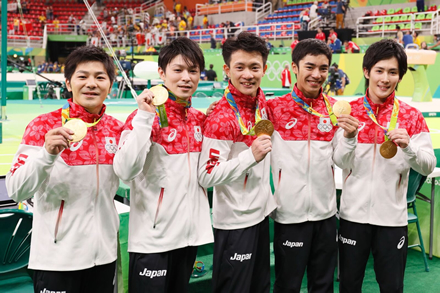リオ五輪の日本体操チームの画像
